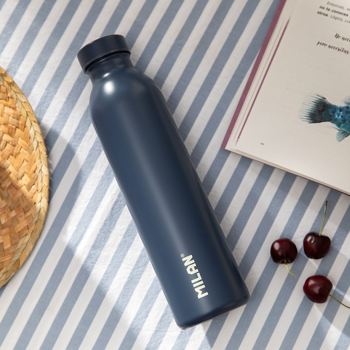 Stainless steel isothermal bottle 0.5 ,navy blue - Image 5